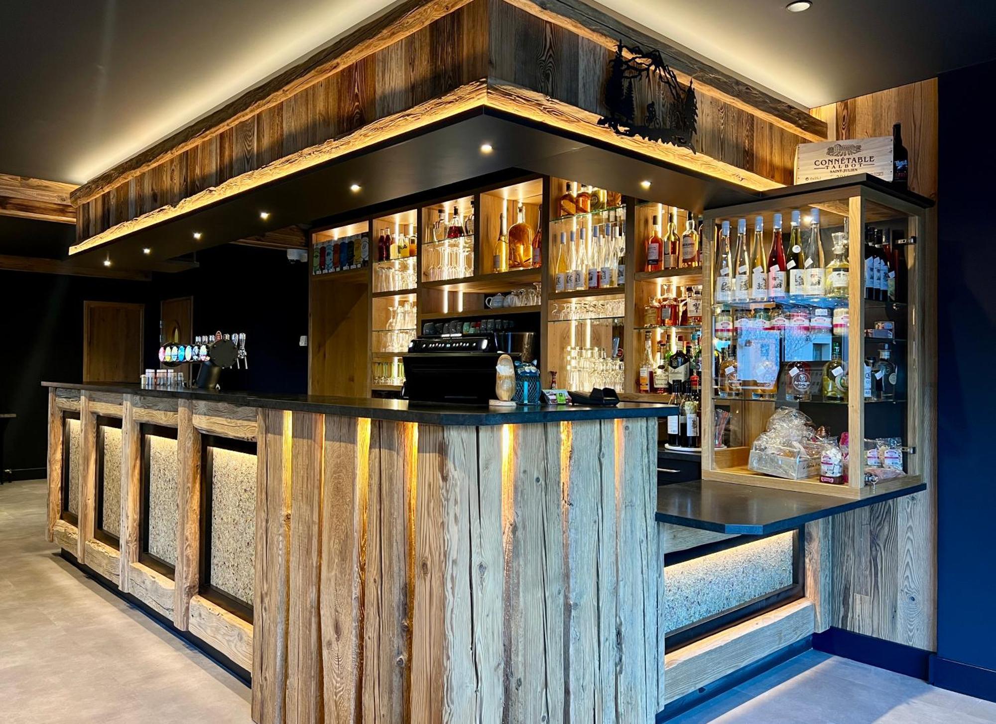 Logis Hotel, Chalets Et Restaurant Les Chatelmines ลาแบรส ภายนอก รูปภาพ