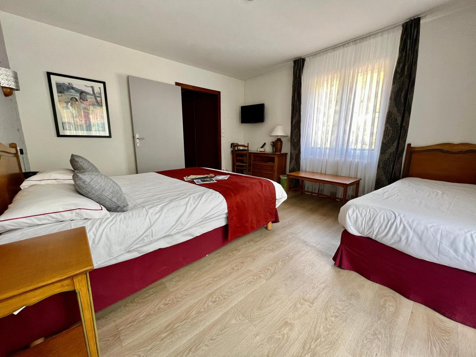 Logis Hotel, Chalets Et Restaurant Les Chatelmines ลาแบรส ภายนอก รูปภาพ