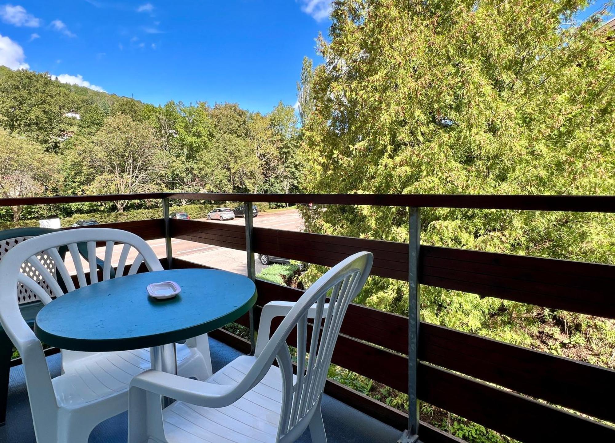 Logis Hotel, Chalets Et Restaurant Les Chatelmines ลาแบรส ภายนอก รูปภาพ