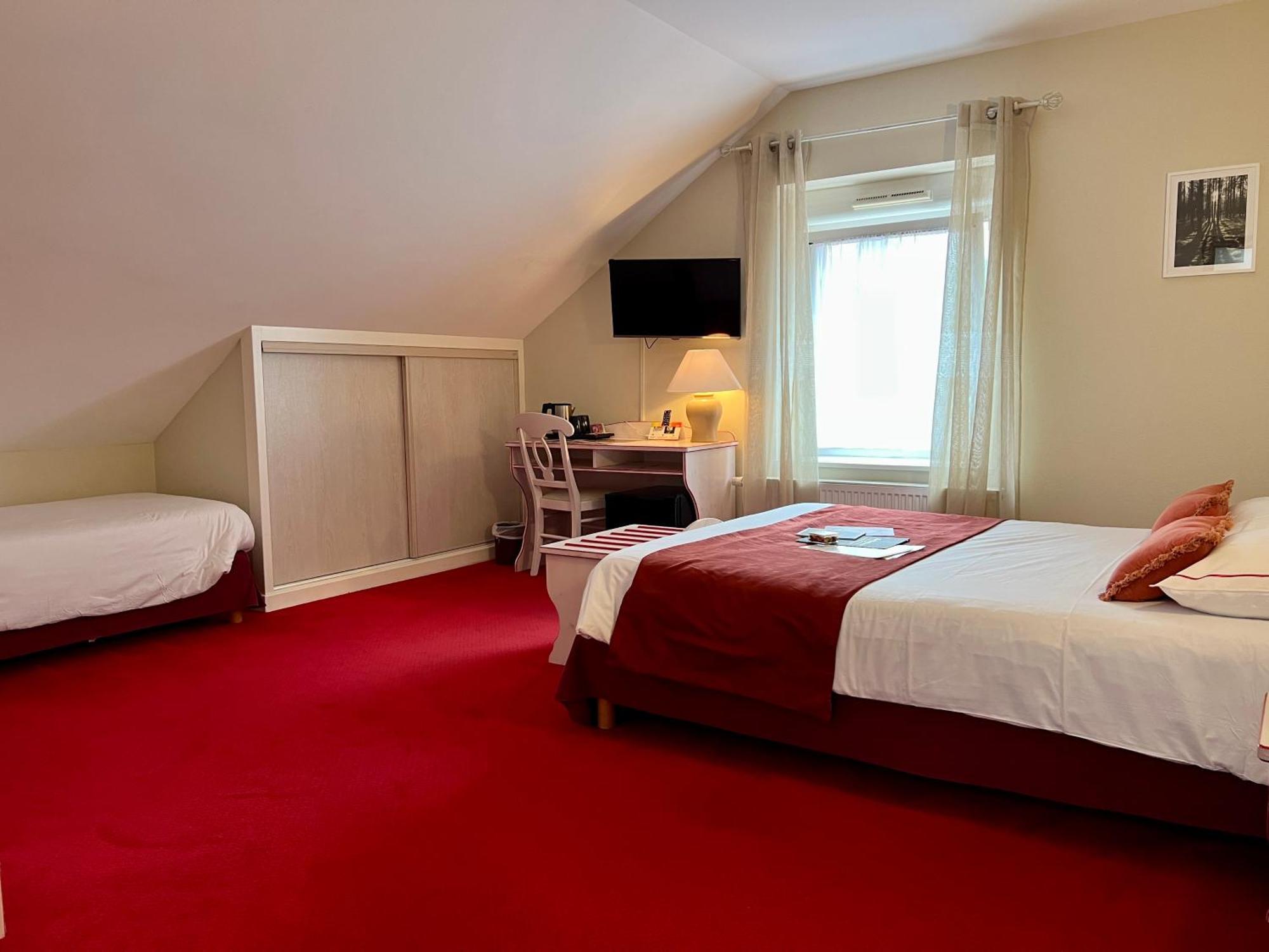 Logis Hotel, Chalets Et Restaurant Les Chatelmines ลาแบรส ภายนอก รูปภาพ