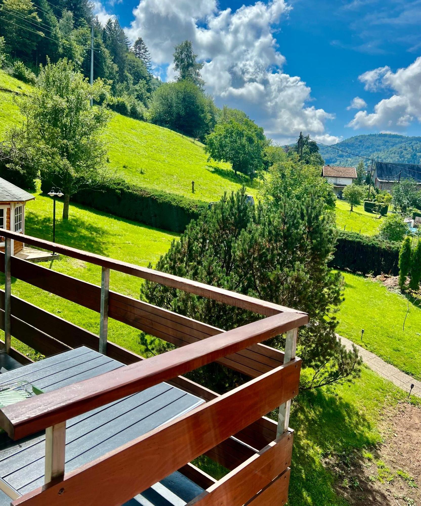 Logis Hotel, Chalets Et Restaurant Les Chatelmines ลาแบรส ภายนอก รูปภาพ