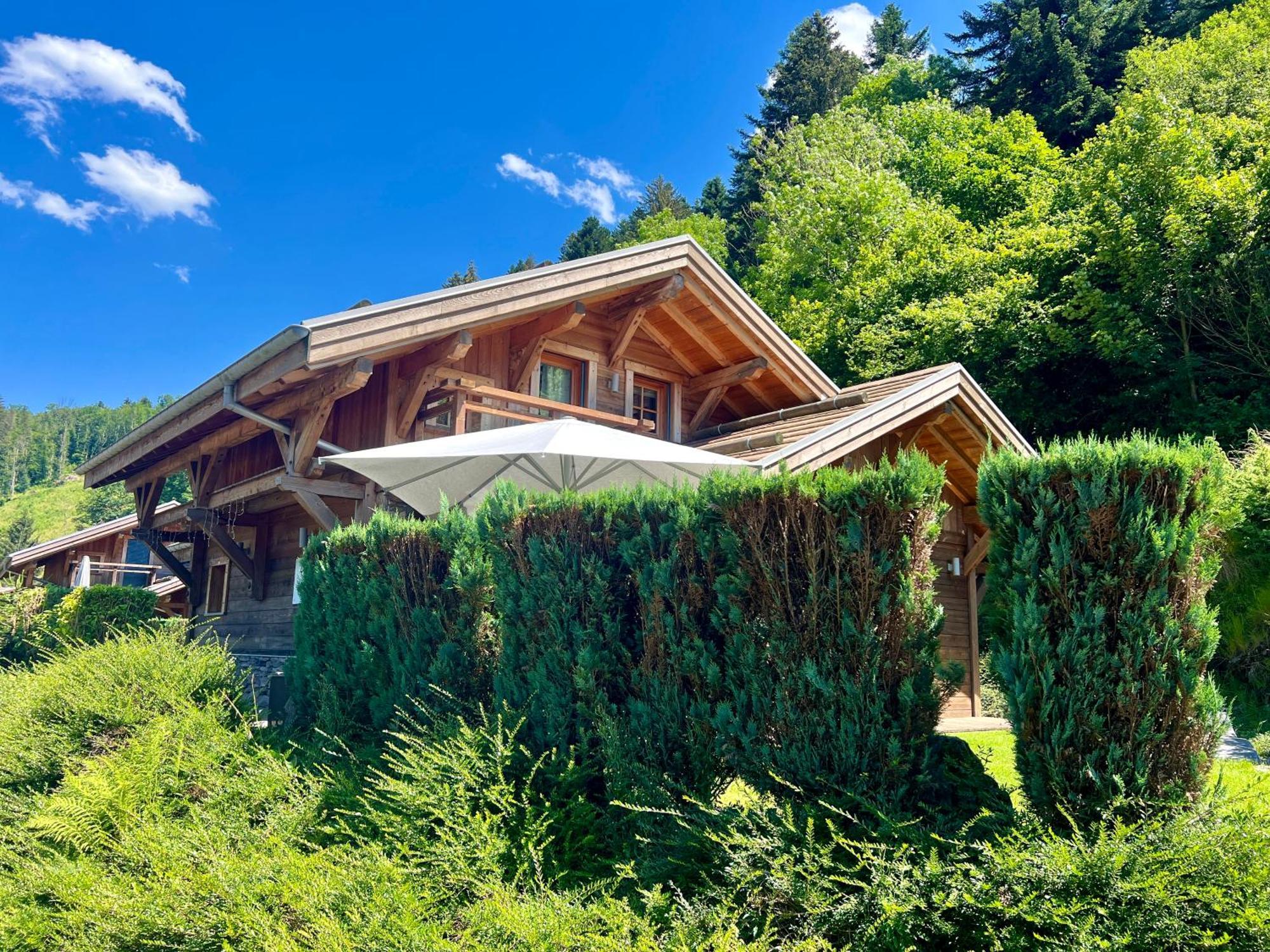 Logis Hotel, Chalets Et Restaurant Les Chatelmines ลาแบรส ภายนอก รูปภาพ