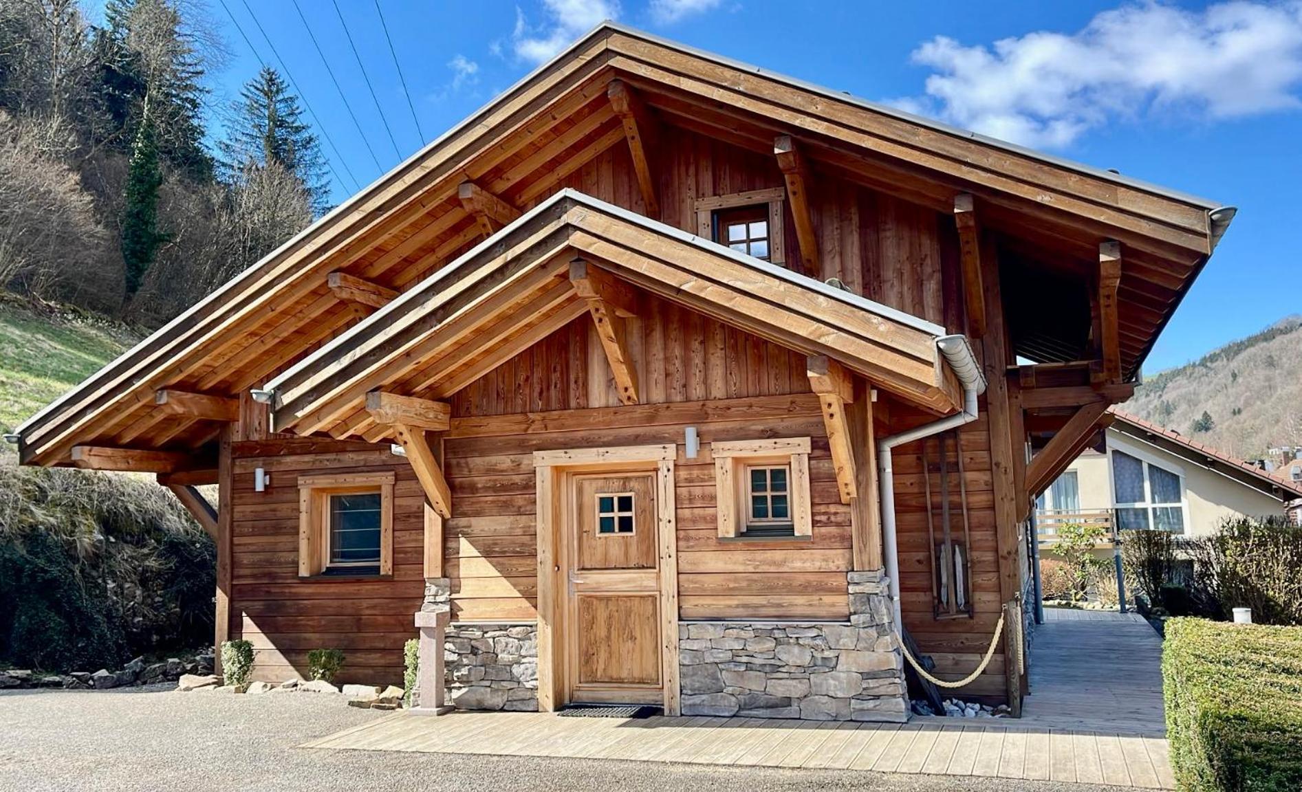 Logis Hotel, Chalets Et Restaurant Les Chatelmines ลาแบรส ภายนอก รูปภาพ
