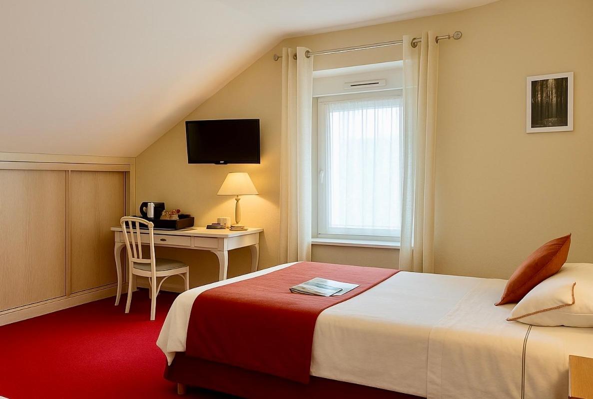 Logis Hotel, Chalets Et Restaurant Les Chatelmines ลาแบรส ภายนอก รูปภาพ